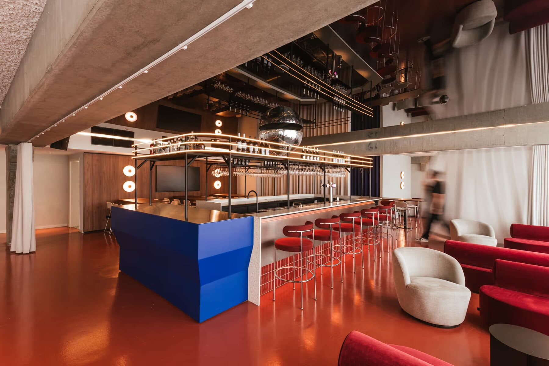 AFAS Lounge — BE•AT — Comercial